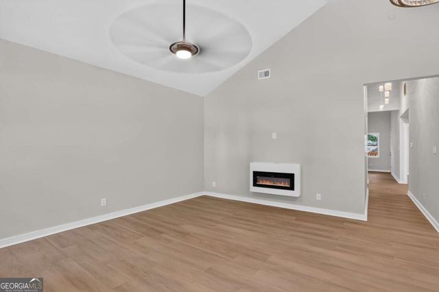 882 Tanner Dr, Scottdale, GA 30079
