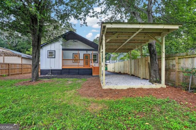 882 Tanner Dr, Scottdale, GA 30079