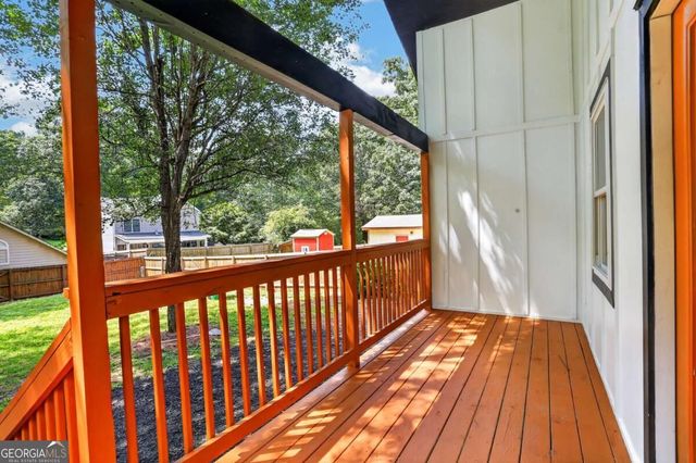 882 Tanner Dr, Scottdale, GA 30079