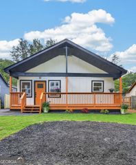 882 Tanner Dr, Scottdale, GA 30079