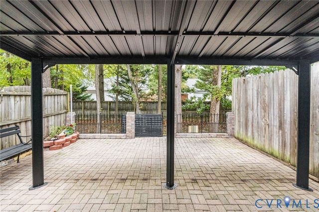 126 Arlington Sq, Ashland, VA 23005