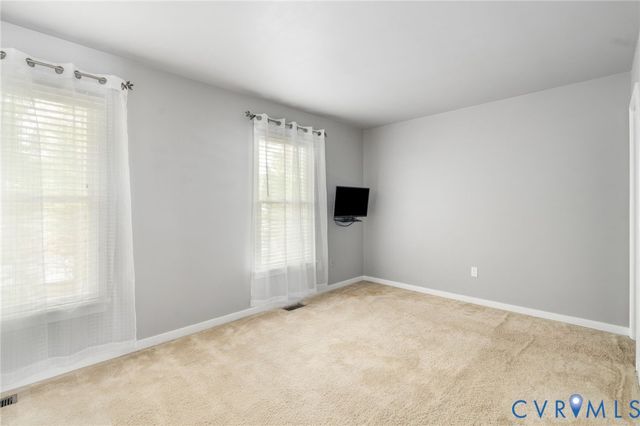 126 Arlington Sq, Ashland, VA 23005