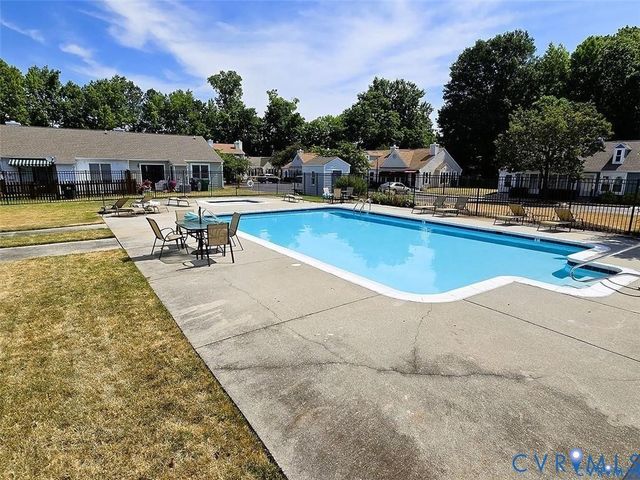 126 Arlington Sq, Ashland, VA 23005