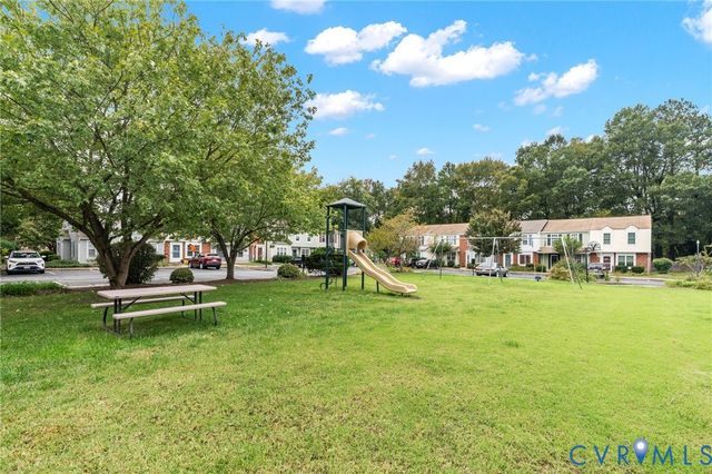 126 Arlington Sq, Ashland, VA 23005