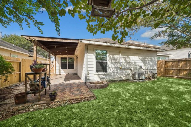 21110 Wortham Oaks Drive, Humble, TX 77338