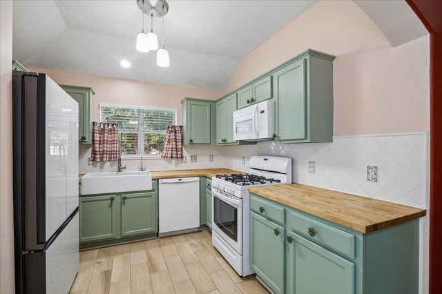 21110 Wortham Oaks Drive, Humble, TX 77338