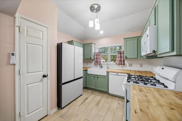 21110 Wortham Oaks Drive, Humble, TX 77338