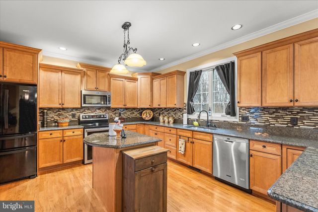 659 DOWNHILL DR, Westminster, MD 21157