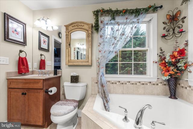 659 DOWNHILL DR, Westminster, MD 21157