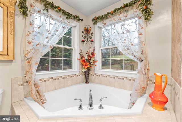 659 DOWNHILL DR, Westminster, MD 21157