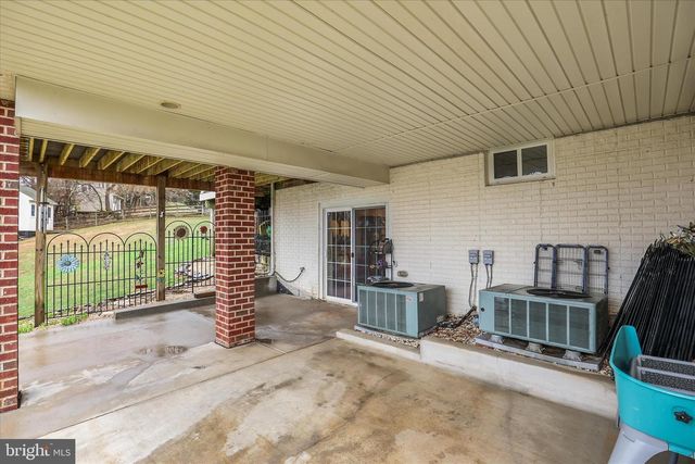 659 DOWNHILL DR, Westminster, MD 21157