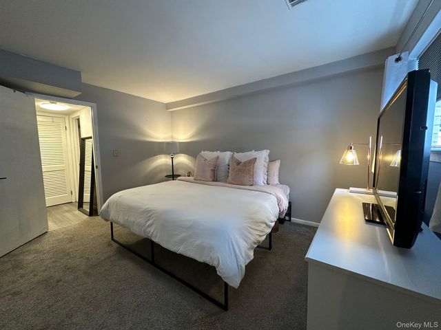 26 Cooper 510, Poughkeepsie, NY 12603