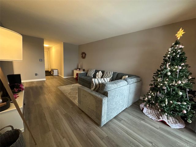 26 Cooper 510, Poughkeepsie, NY 12603