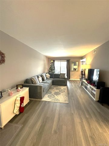 26 Cooper 510, Poughkeepsie, NY 12603