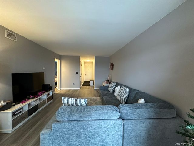 26 Cooper 510, Poughkeepsie, NY 12603