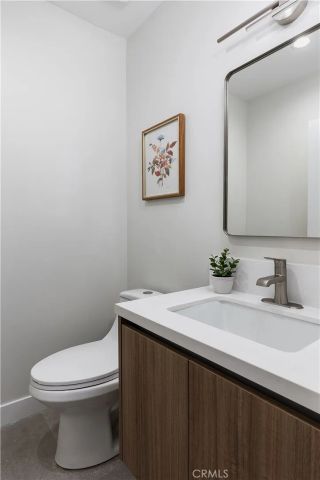 2824 Rowena Avenue A, Los Angeles, CA 90039