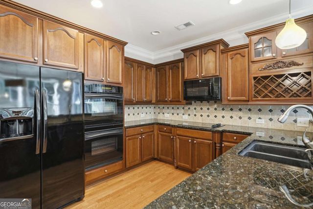 626 Laurel Crossing, Canton, GA 30114