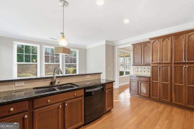 626 Laurel Crossing, Canton, GA 30114