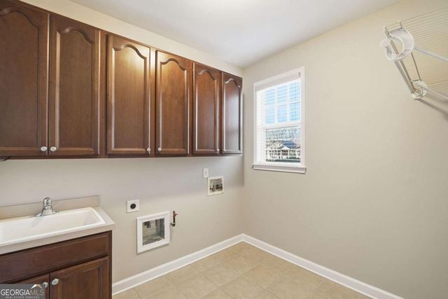 626 Laurel Crossing, Canton, GA 30114