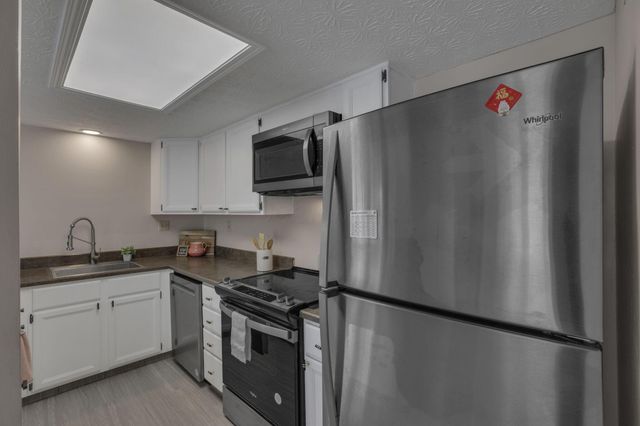 1681 Saint James Court, 25-81, Columbus, OH 43220