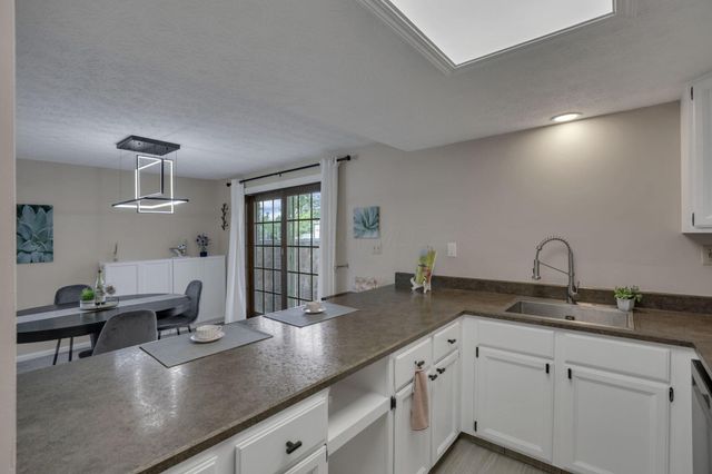 1681 Saint James Court, 25-81, Columbus, OH 43220