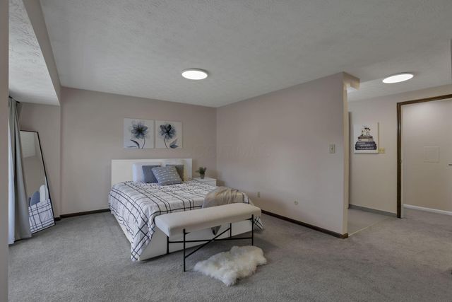 1681 Saint James Court, 25-81, Columbus, OH 43220