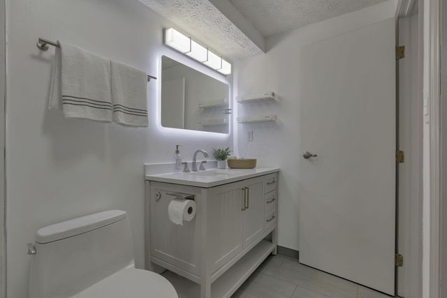 1681 Saint James Court, 25-81, Columbus, OH 43220