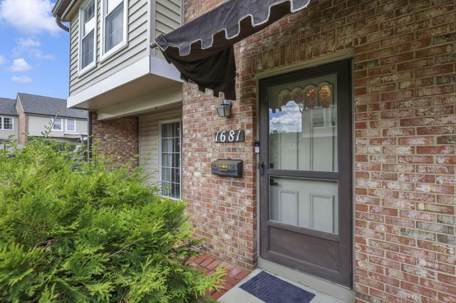 1681 Saint James Court, 25-81, Columbus, OH 43220