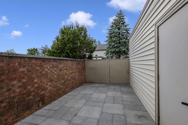 1681 Saint James Court, 25-81, Columbus, OH 43220