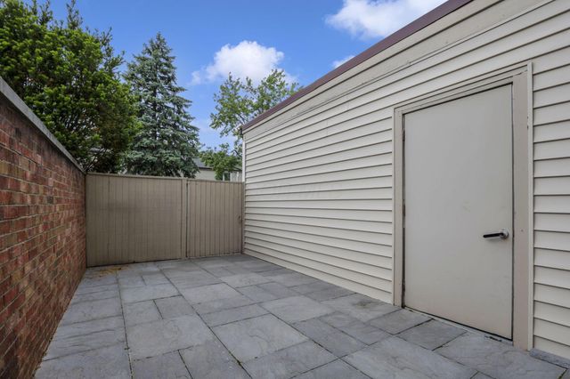 1681 Saint James Court, 25-81, Columbus, OH 43220