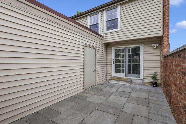 1681 Saint James Court, 25-81, Columbus, OH 43220