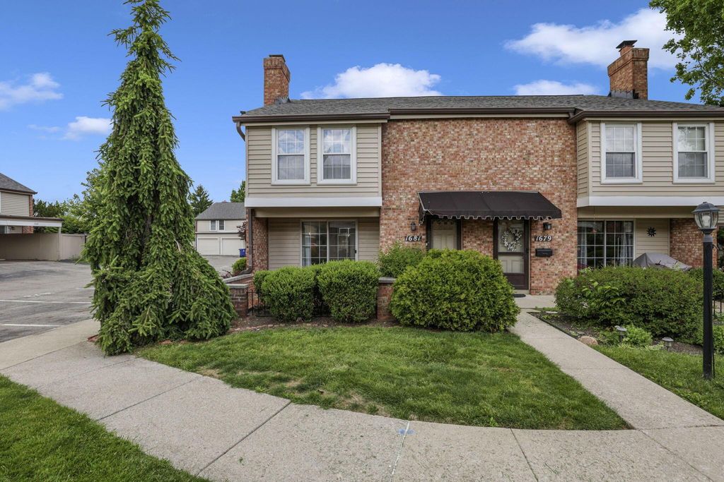 1681 Saint James Court, 25-81, Columbus, OH 43220