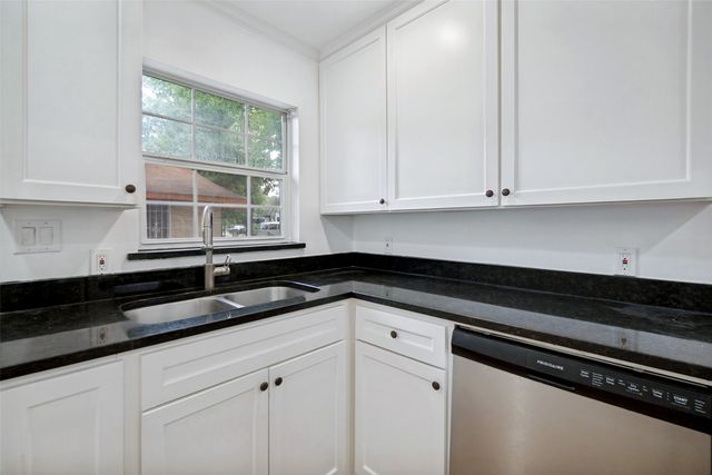 1823 Michigan Avenue, Dallas, TX 75216