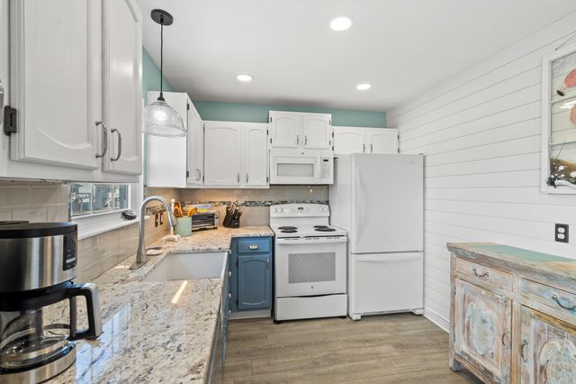 401 36th Ave. N, North Myrtle Beach, SC 29582