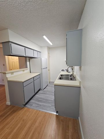 2750 Holly Hall Street 712, Houston, TX 77054