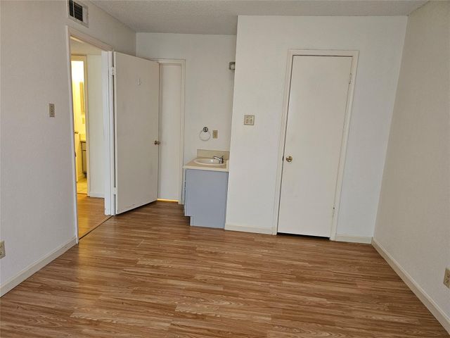 2750 Holly Hall Street 712, Houston, TX 77054