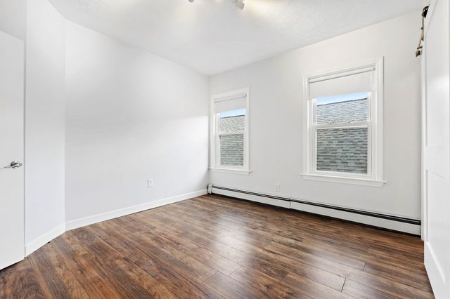 104 Thorndike St 3, Cambridge, MA 02141