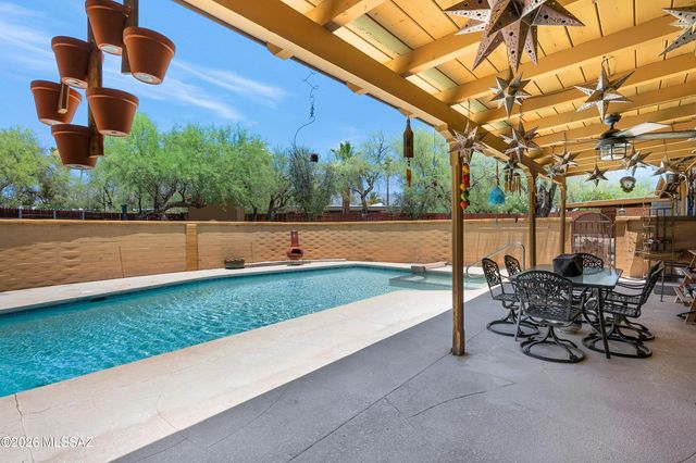 7411 E Calle Cabo, Tucson, AZ 85750