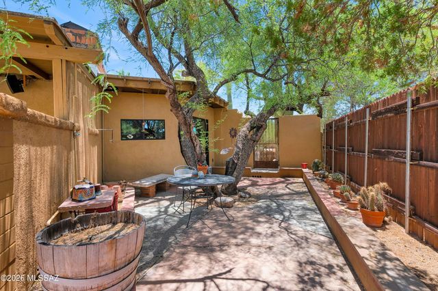 7411 E Calle Cabo, Tucson, AZ 85750