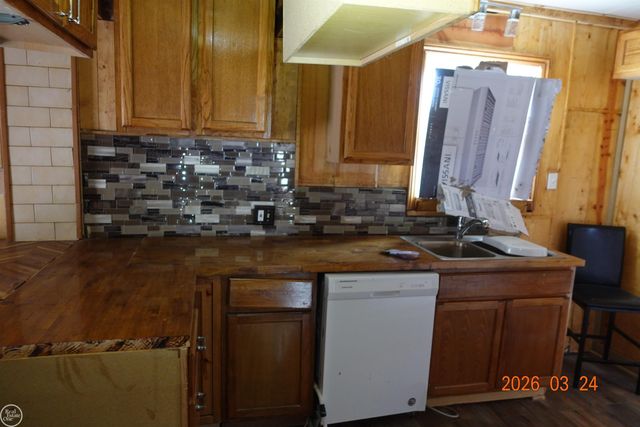 13417 Robson Avenue, Detroit, MI 48227