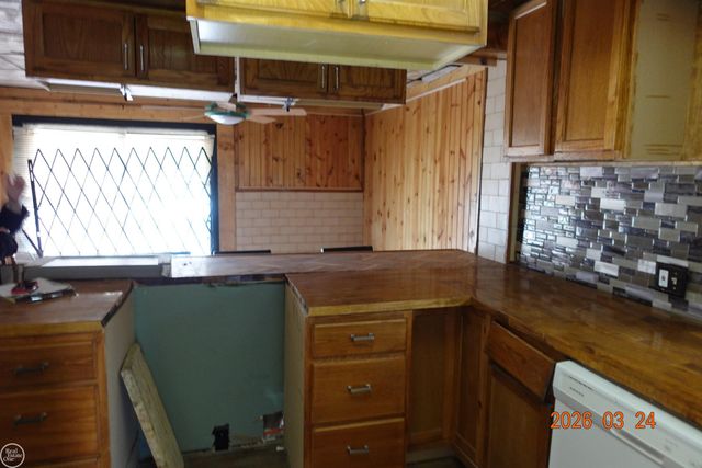 13417 Robson Avenue, Detroit, MI 48227