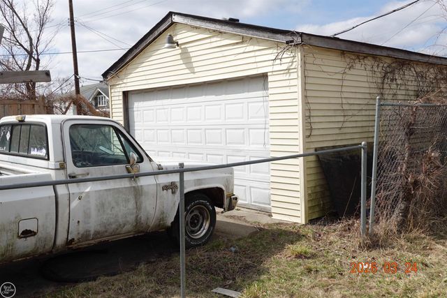 13417 Robson Avenue, Detroit, MI 48227