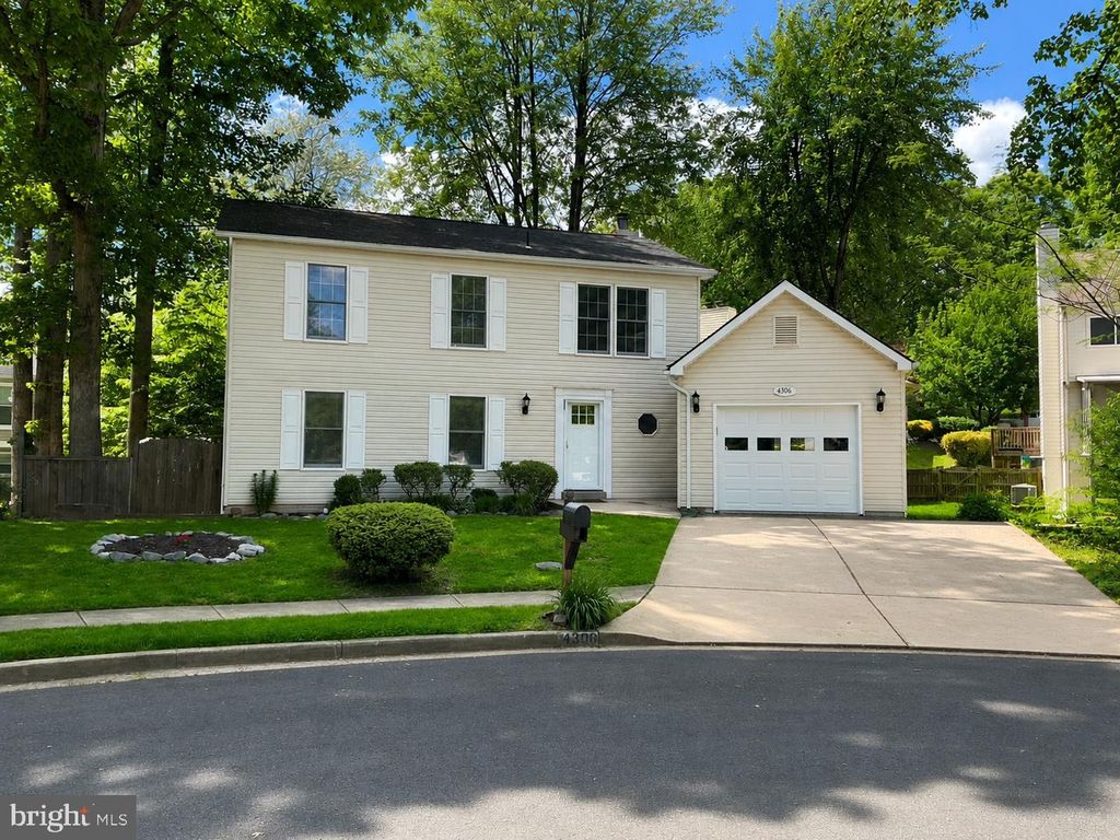 4306 CANDLESTICK CT, Dumfries, VA 22025