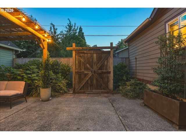 4843 Ne 31ST Ave, Portland, OR 97211