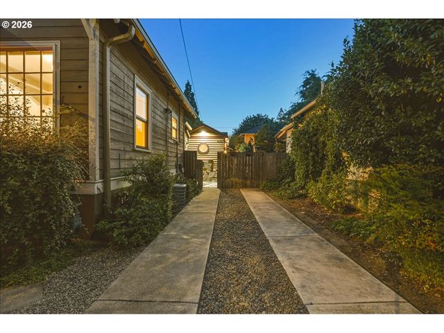 4843 Ne 31ST Ave, Portland, OR 97211