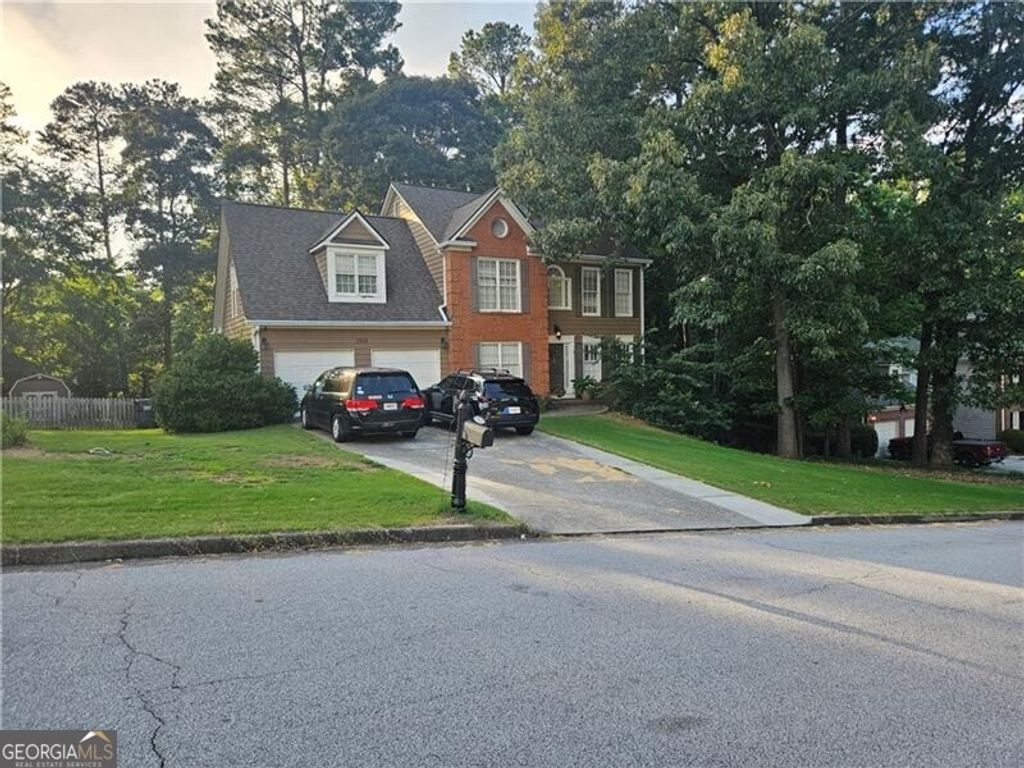 2545 Cobble Creek Lane, Grayson, GA 30017