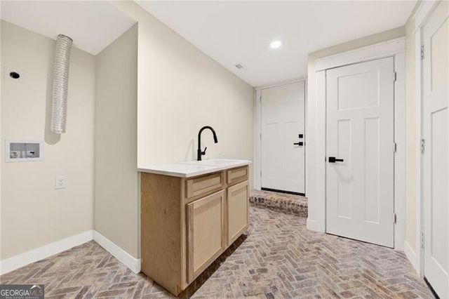 656 Channing Drive NW, Atlanta, GA 30318