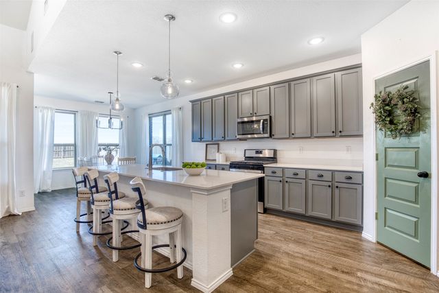 1437 Pleasant Knoll Trail, Aubrey, TX 76227