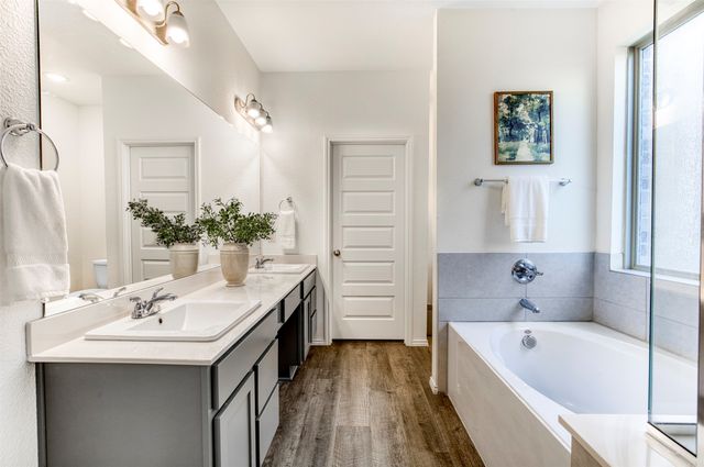 1437 Pleasant Knoll Trail, Aubrey, TX 76227