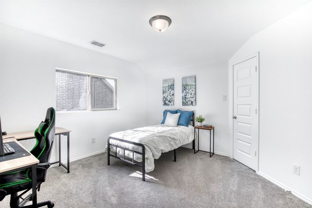 1437 Pleasant Knoll Trail, Aubrey, TX 76227